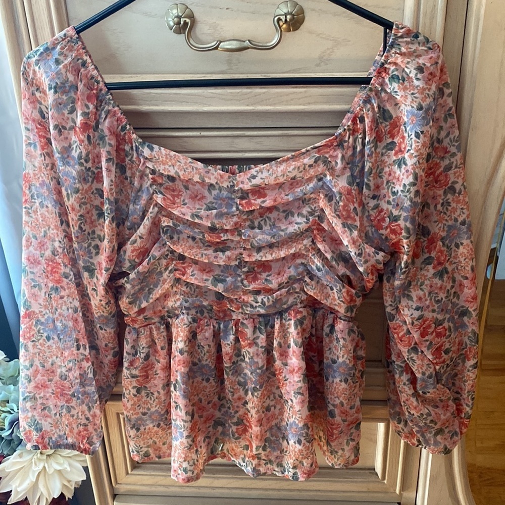 Flower Blouse - Picture 3 of 5